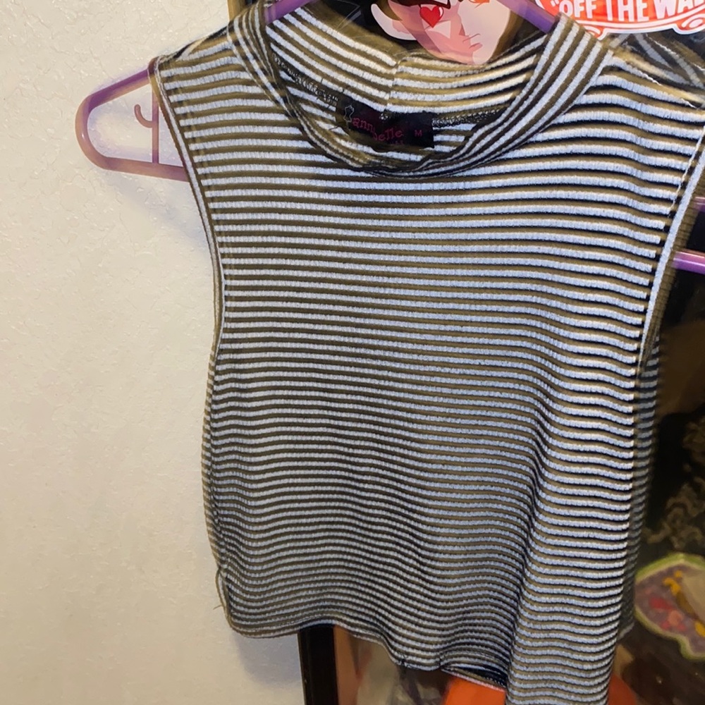 black & white stripe crop shirt